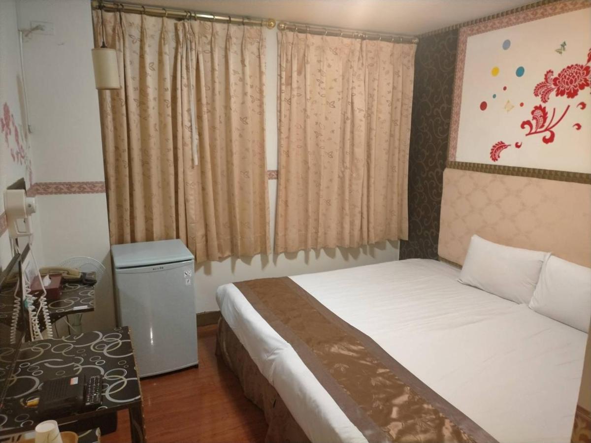 Taichung Hall Aparthotel Exteriör bild