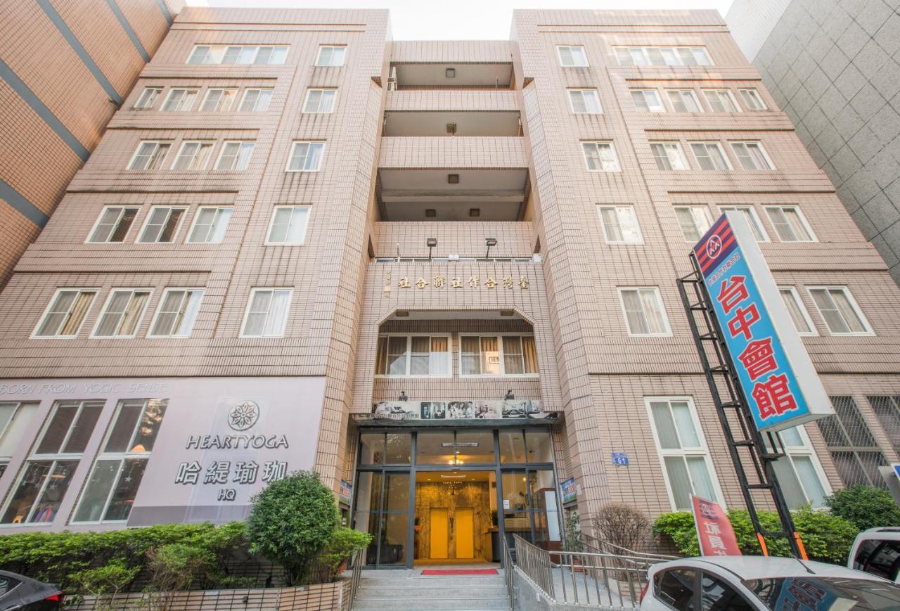 Taichung Hall Aparthotel Exteriör bild