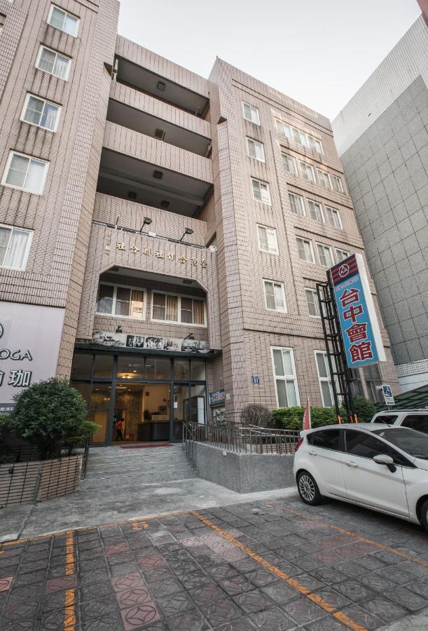 Taichung Hall Aparthotel Exteriör bild